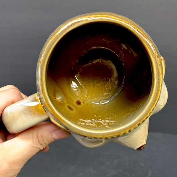 Large 20 oz glazed stoneware 3D Hedgehog shaped mug by Gibson - Picture 2 of 9